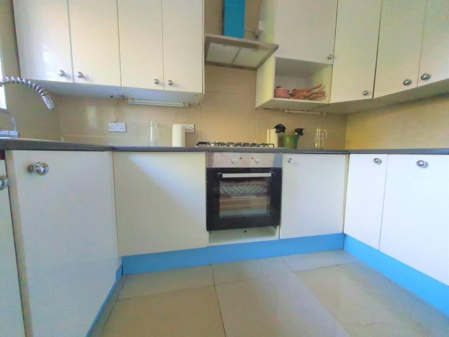 2 Bedroom Flat - Travel Direct To Heathrow/Central London Kültér fotó